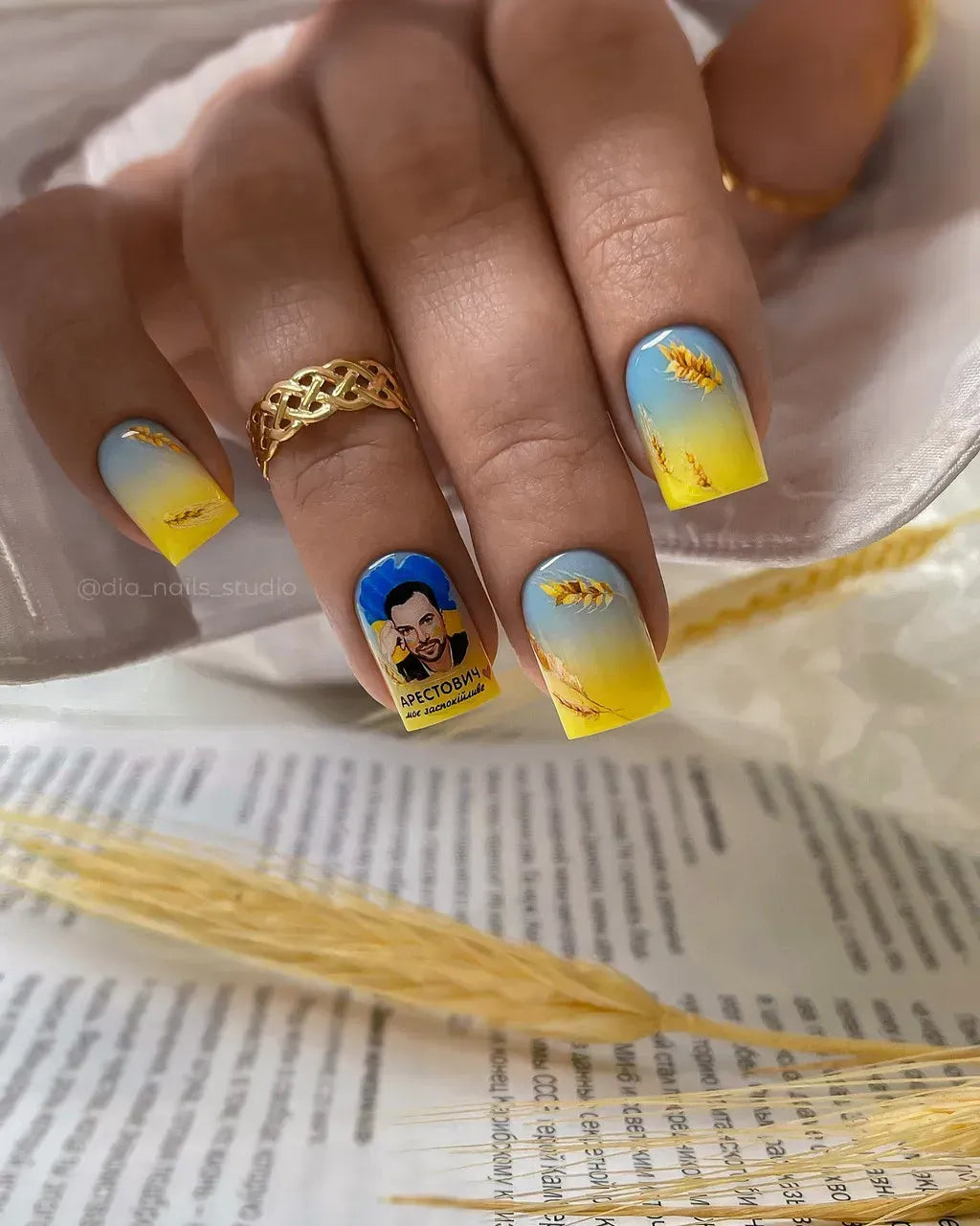 Nail slider decals on any background 070