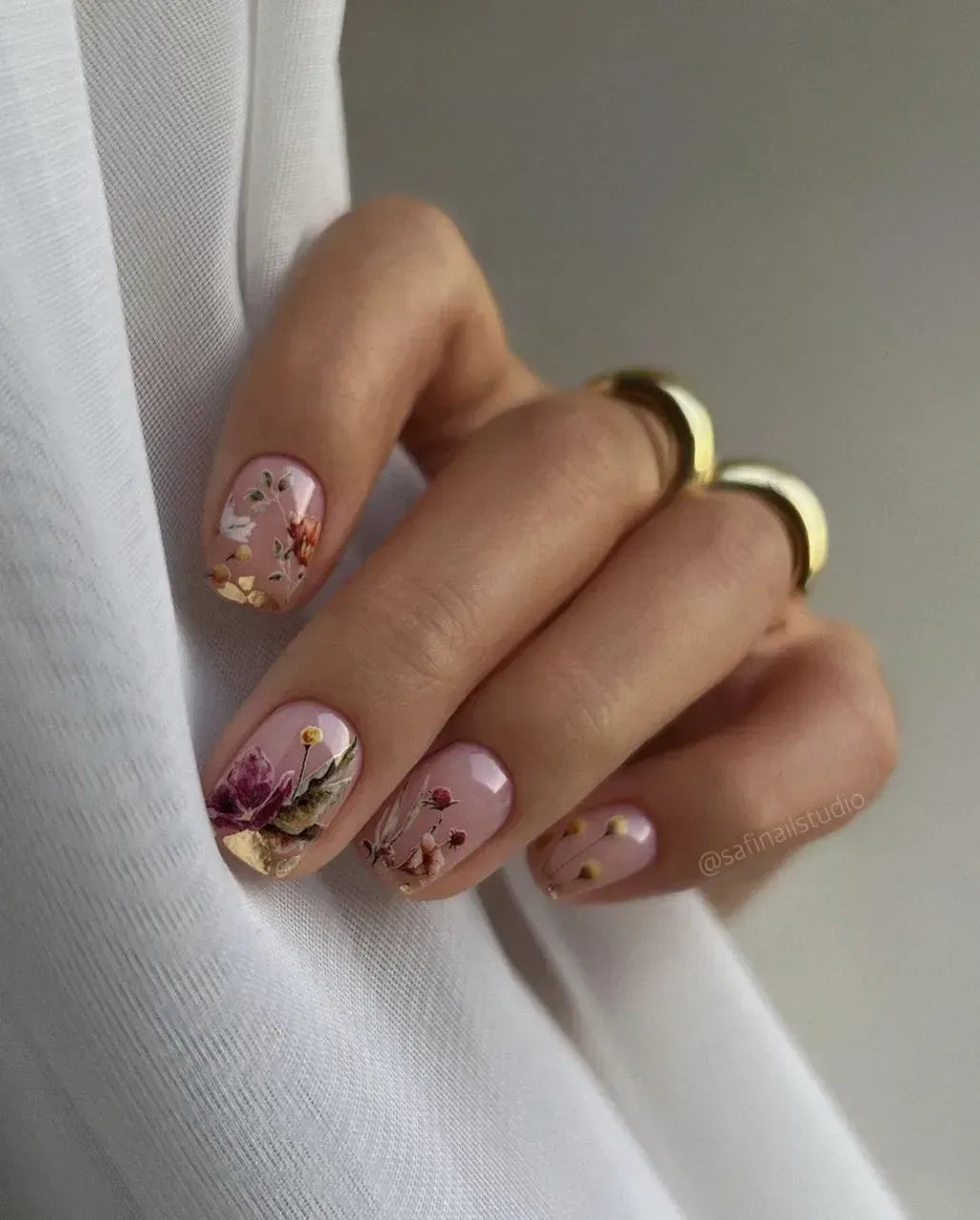 Nail slider decals on any background 094