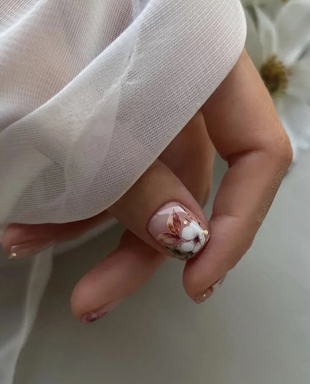 Nail slider decals on any background 094