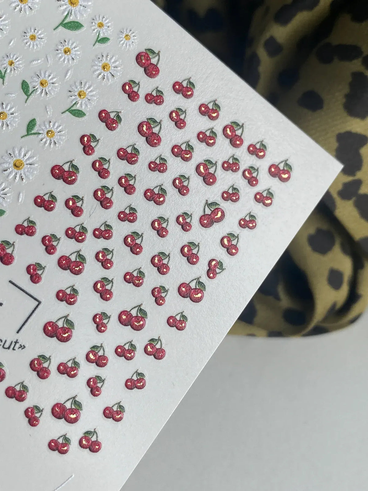 Nail slider decals with no excess film NCg_054