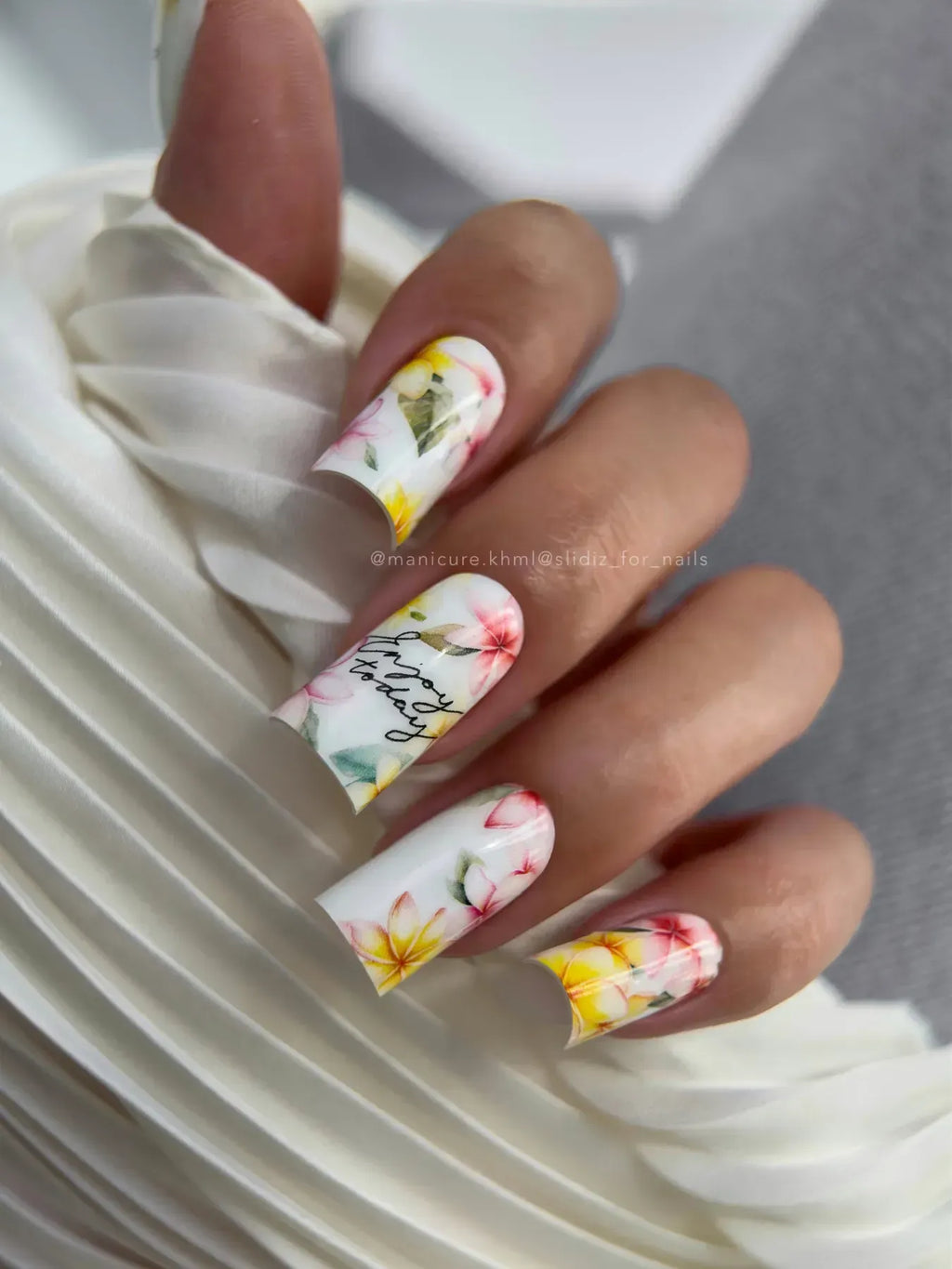 Nail slider decals on any background 322